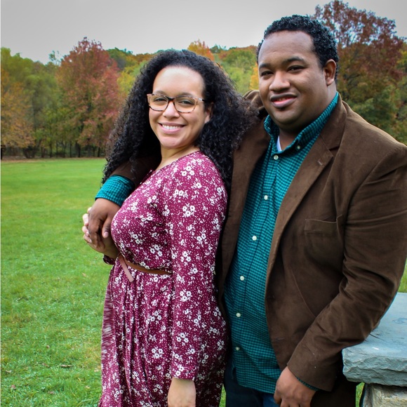 Meet your Posher, Julie & Andrew - Picture 1 of 1